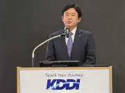 KDDI、値上げしても解約率低下の理由　au・UQ mobile・povoを循環させる「打・販促競争」へ