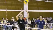 五輪4度出場の木村沙織さん、北京の日本人学校でバレーボール教室 約60人が参加