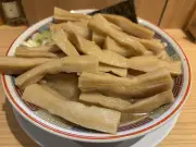 丼覆う極太メンマ「キングオブメンマ」 六厘舎創業者の新ブランド「久臨」が御茶ノ水に