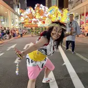 キンタロー。青森ねぶた祭にハネト参加、本場のメイクに大満足