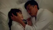 岸明日香、ベッド上で大胆演技 不倫する妻役に「刺激的」の声