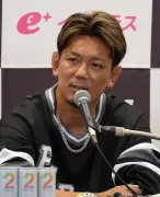 皇治、2400万円の日産“希少名車”GT-R Tスペック ニスモ仕様に腰掛け公開「カッコよ過ぎ」と反響