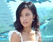 小島瑠璃子、弟宅で家族と花火大会鑑賞「夏の思い出」公開