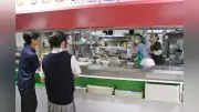 国士舘高空手道部員3人、路上で倒れた女性救護 学食でお礼の食事