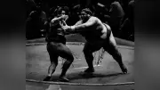 小錦八十吉＜９＞「黒船襲来」優勝争い 若嶋津を撃破し旋風
