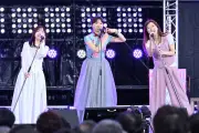 『キョコロヒー』初の野外公開収録、富田鈴花が“とみもんた”に扮し齊藤京子と共演