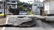 京都の夏、五山送り火 大文字焼き厳かに
