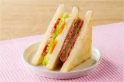 ローソン「ご当地うまいもん祭」8月18日開始、名店コラボのご当地グルメが全国に登場