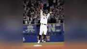 ロッテが延長十回に山口の適時二塁打でサヨナラ勝ち、西武は中村剛也の満塁弾で延長制す