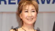 髙橋真梨子、82歳夫と結婚記念日2ショット「素敵なご夫婦」の声