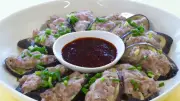 コンロ不要で作る「ナスとひき肉のレンジ蒸し」 ピリ辛だれで食欲アップ