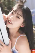 三木優彩「にゃんにゃんボディ」で誘惑、網タイツ水着姿の表紙カット公開