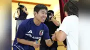 森保監督、熊本地震被災地を訪問 中学生に「元気もらえた」