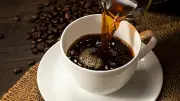 朝のドーナツとコーヒーが慢性的疲労を招く…内科医が指摘する小麦と副腎の関係