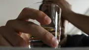 誹謗中傷に負けず子供2人を育てる母親が生活保護で得た「幸せ」とは