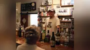 瀬戸内の芸術と海に魅せられ移住、古書店兼バー経営 玉野・宮本さん