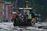 ネパール・チベット洪水、死者392人に 行方不明1400人超