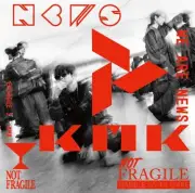 NEWS『KMK』が初週11.3万枚で1位、18作連続通算18作目のアルバム首位