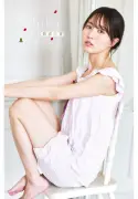 乃木坂46賀喜遥香、5年ぶり『週チャン』表紙 激レアメガネ姿も