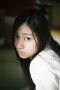 乃木坂46最年少・川端晃菜、夏グラビアで15歳とは思えない凛とした表情披露