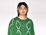 奥平大兼、連ドラ初主演でヤンキー役に挑戦 『税金で買った本』で新境地