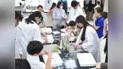 大阪桐蔭で小学生向け実験フェスタ、科学の楽しさを体験