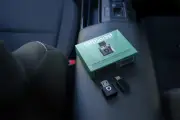 OTTOCOSTの有線CarPlay/Android Auto対応ワイヤレスアダプター「Mini Aura」が発売、クーポン利用で5949円に