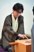 藤井王位vs伊藤二冠、王位戦第4局は伊藤が快勝 2勝2敗の五分に戻る