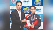 パラ水泳・坪井夢輝選手、国際大会へ向け鳥栖市長に健闘誓う