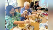 守口漬を訪日客が漬ける体験プログラム、名古屋の老舗がアジア・アジアパラ競技大会を機に発酵文化を国内外へ発信