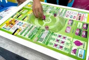 ポケモン30周年で復刻『プラコロ』が好調、『投資番付』や『DQ人生ゲーム』など家族向けボードゲーム続々登場
