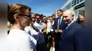 プーチン氏、北方領土・択捉島を初訪問 実効支配誇示し日本をけん制か