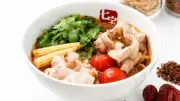 「七宝麻辣湯」が沖縄初上陸、沖縄そばもラインアップへ