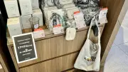 外食企業がこぞって異業種コラボを増やす事情、タリーズのK-POP戦略と餃子屋のアニメ戦略の差に注目
