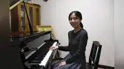 右手のピアニスト・押川さん、ジストニア克服へ片手演奏で新境地