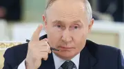ロシア言論統制強化、反戦論者への圧力相次ぐ　「余力低下」の表れか