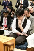 竜王戦挑戦者決定戦第２局は服部七段が勝利、第３局へ