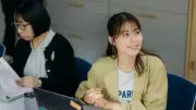 『さとこはいつも』映画宣伝の舞台裏を描く本編映像公開、有村架純が戦闘モードに