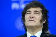 サウジで世界最大級のラクダ市場、観光客に人気