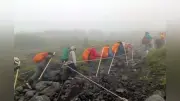 清風南海中２が東大訪問と富士登山、悪天候で登頂断念