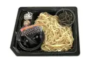 セブン-イレブン北海道でざるラーメンと函館塩ラーメン発売