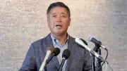 下地幹郎氏、沖縄知事選で古謝氏支援を表明 復党は「ありません」