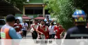 バンコク近郊の学校で銃撃、5人死亡 容疑の生徒は自殺