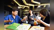 手話交流カフェ、和歌山市に登場 ろう者と健常者が語り合う憩いの場に