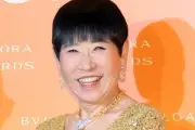 和田アキ子、左手骨折を告白「歯ブラシが持てない」と苦労語る