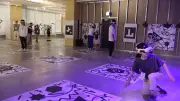 走ってはいけない「逃走中」を鈍足記者がVRで体感、ハンターから逃げ切れるか