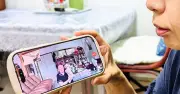 スマホ離れが新市場を生む？離れた親との「テレビ電話」、チカクが展開