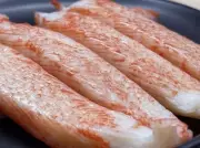 カニカマをせいろで蒸す意外な食べ方が話題 「飛ぶ」まで紹介のレシピに反響