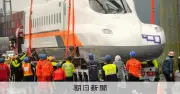 台湾新幹線の新型車両N700STが高雄港に到着、27年7月以降に営業運転へ