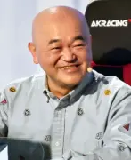 高橋名人67歳、左手のバネ指手術を報告「あとはリハビリを頑張るだけ」